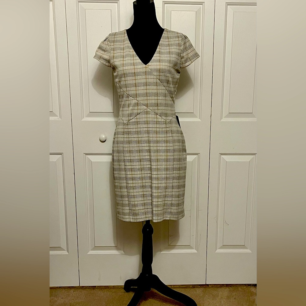 Yellow, black, and white plaid work dress that exhibits style. - Picture 1 of 3